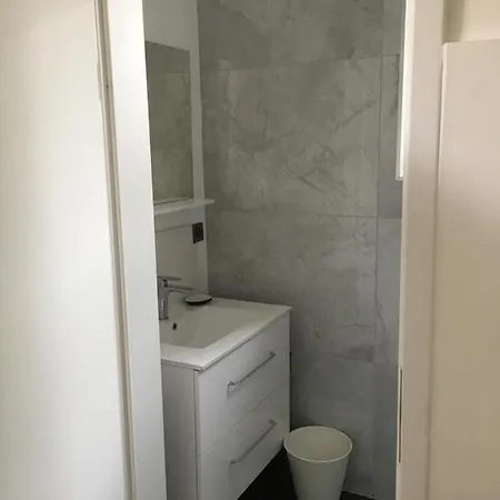 Joli Studio Orangerie Apartment *