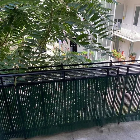 Joli Studio Orangerie Апартаменты *